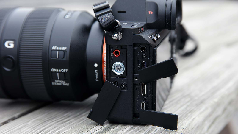 Kudos to Sony for including a USB 3.1 Type-C port along with HDMI, micro USB, headphone and audio in, which should make for fast data transfer and speedier tethered shooting.